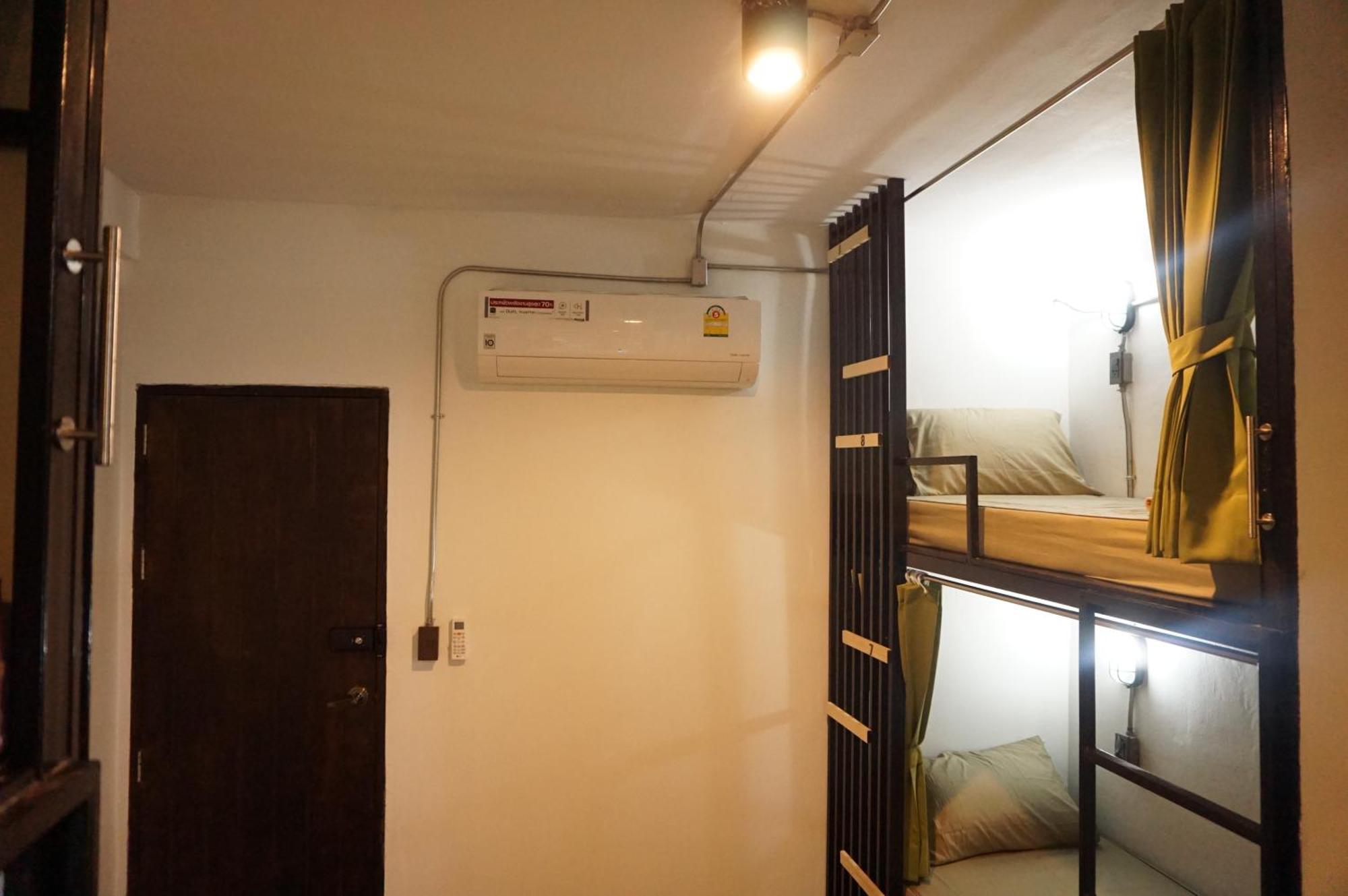 Feel Good Bangkok Hostel Buitenkant foto