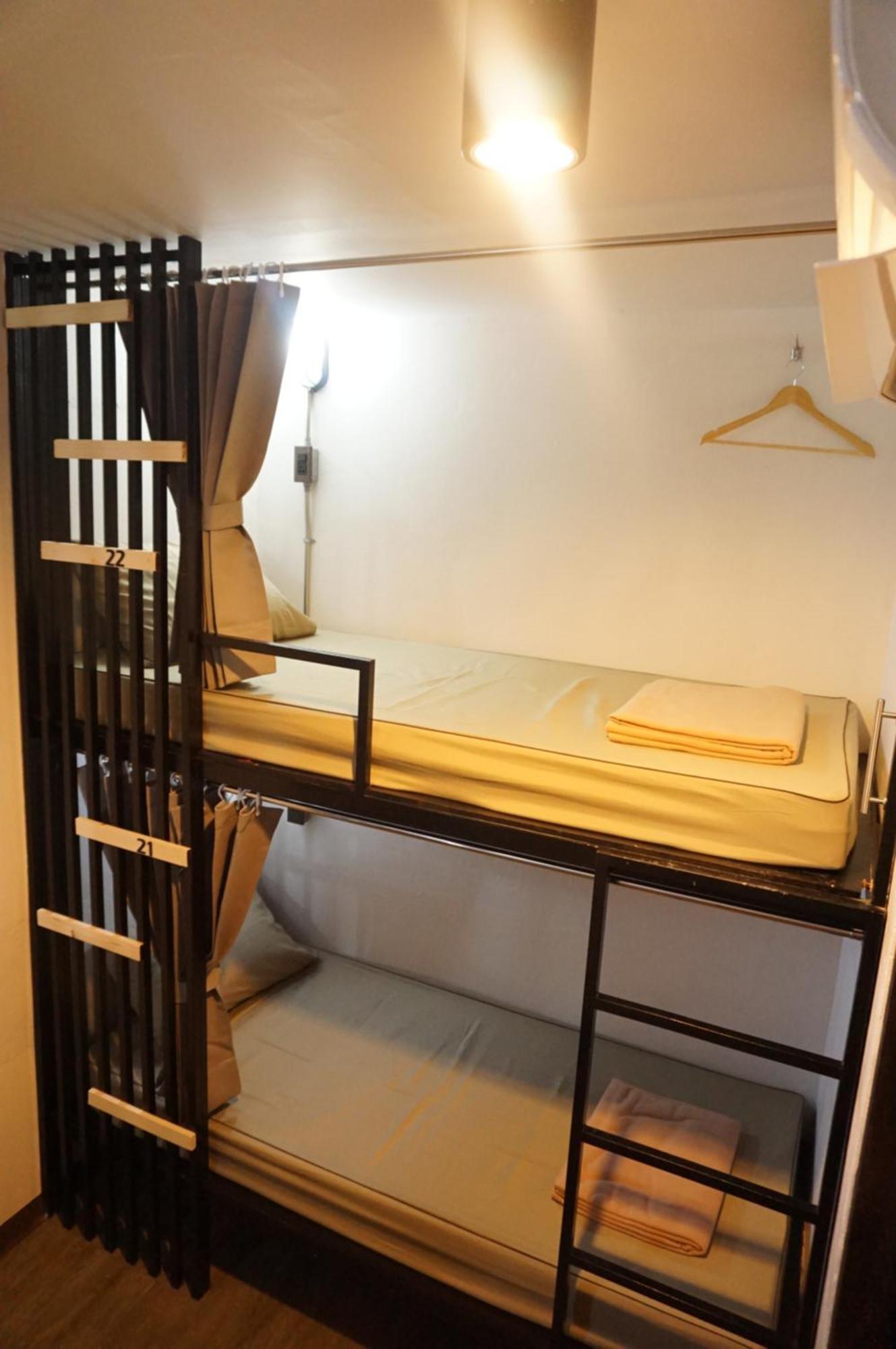 Feel Good Bangkok Hostel Buitenkant foto