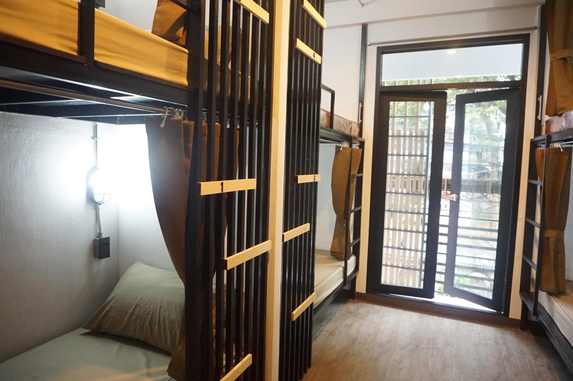 Feel Good Bangkok Hostel Buitenkant foto
