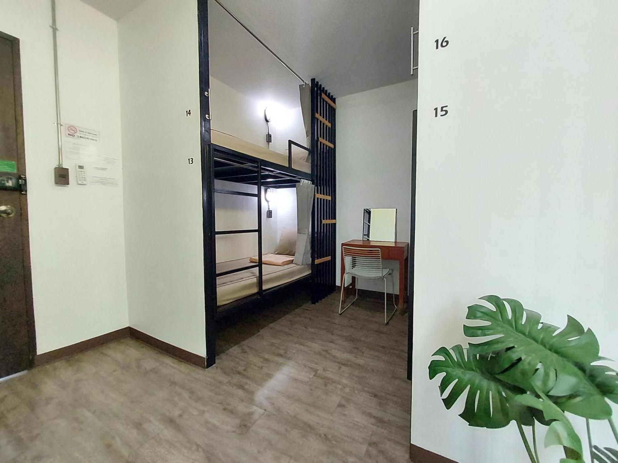 Feel Good Bangkok Hostel Buitenkant foto