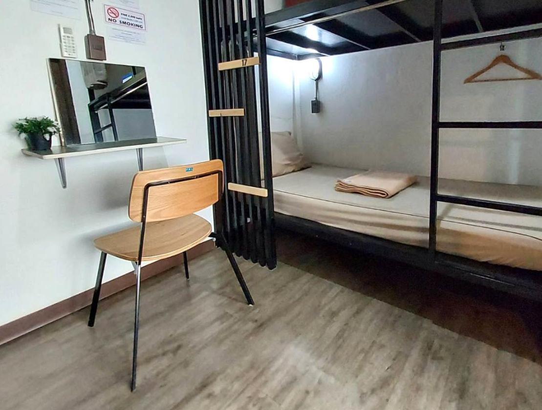 Feel Good Bangkok Hostel Buitenkant foto